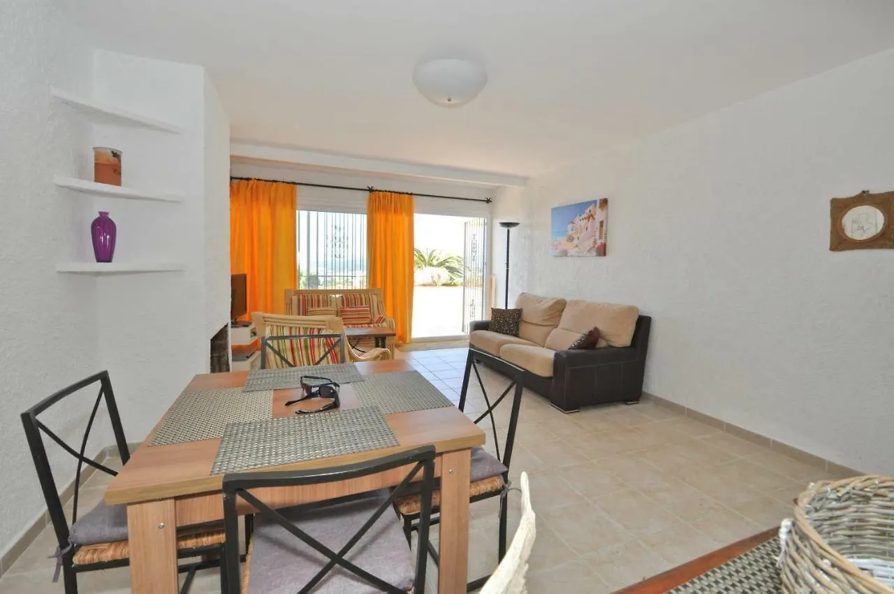 Villa Alemania يوريت دي مار 0*,